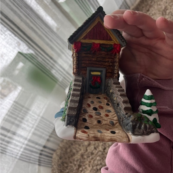 Santa’s Workbench Collections - stone bridge with house - Picture 4 of 4